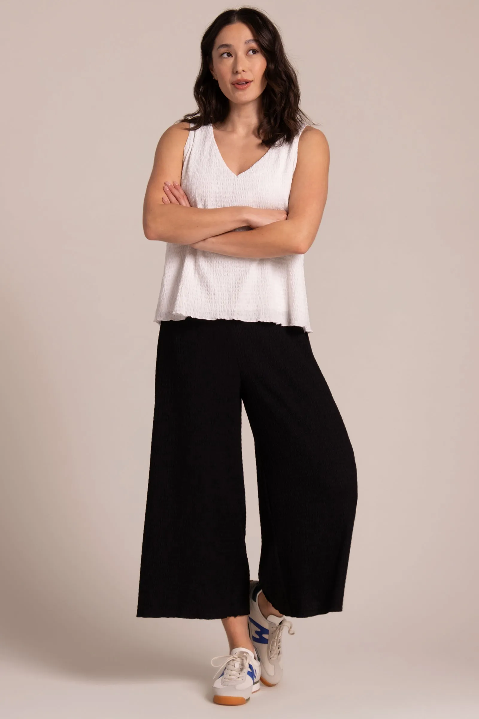 Popcorn Waffle Wide Capri | Black